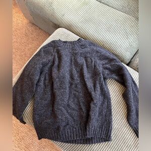 GAP 100% Wool Knit Sweater - Large